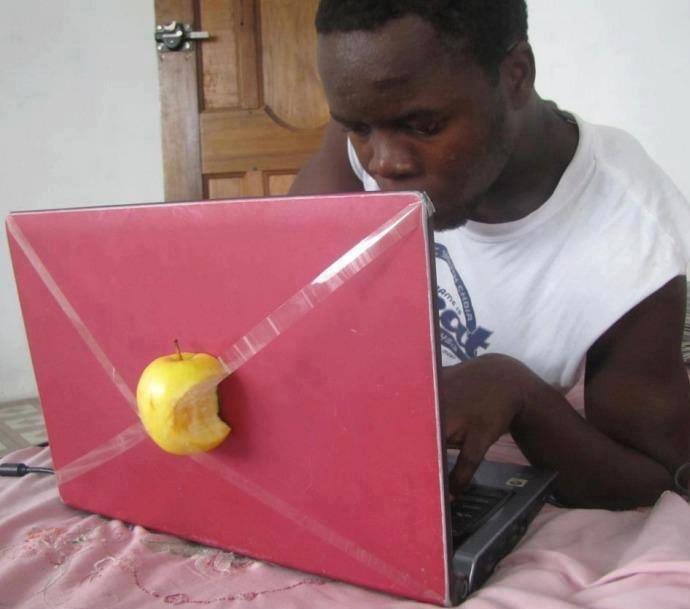 Turn a laptop into a MacBook!